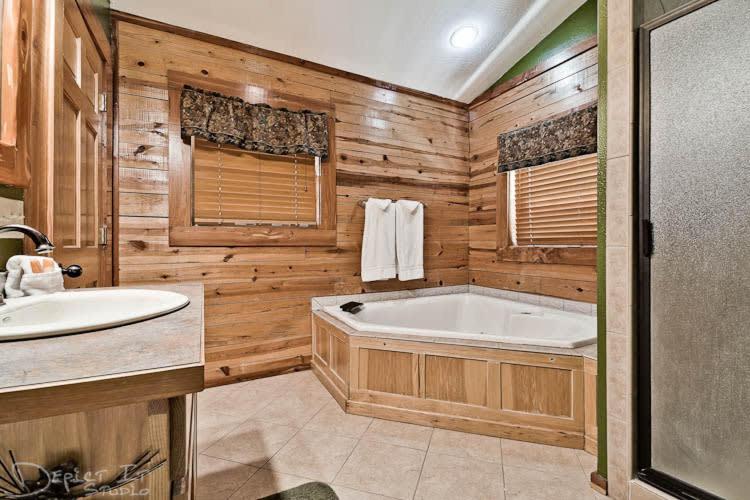 Secluded 2 Story Cabin Pool Wifi Smart Tvs 尤里卡斯普林斯 外观 照片